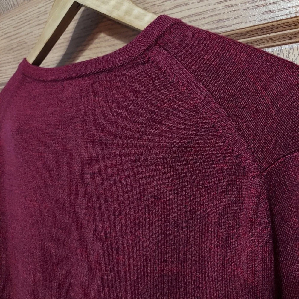 Express Men's Large Extra‎ Fine Merino Wool Modern Fit V-Neck Sweater Red